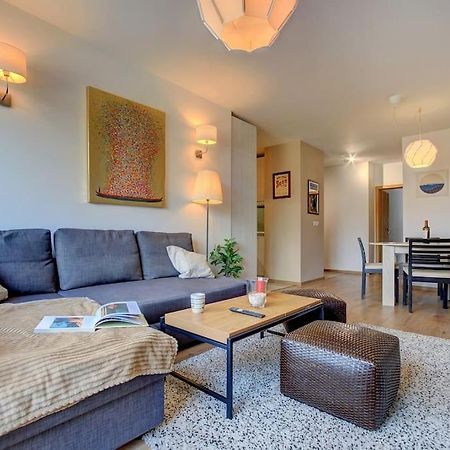 Spacious Home Office With Secure Garage In Sofie Exteriér fotografie